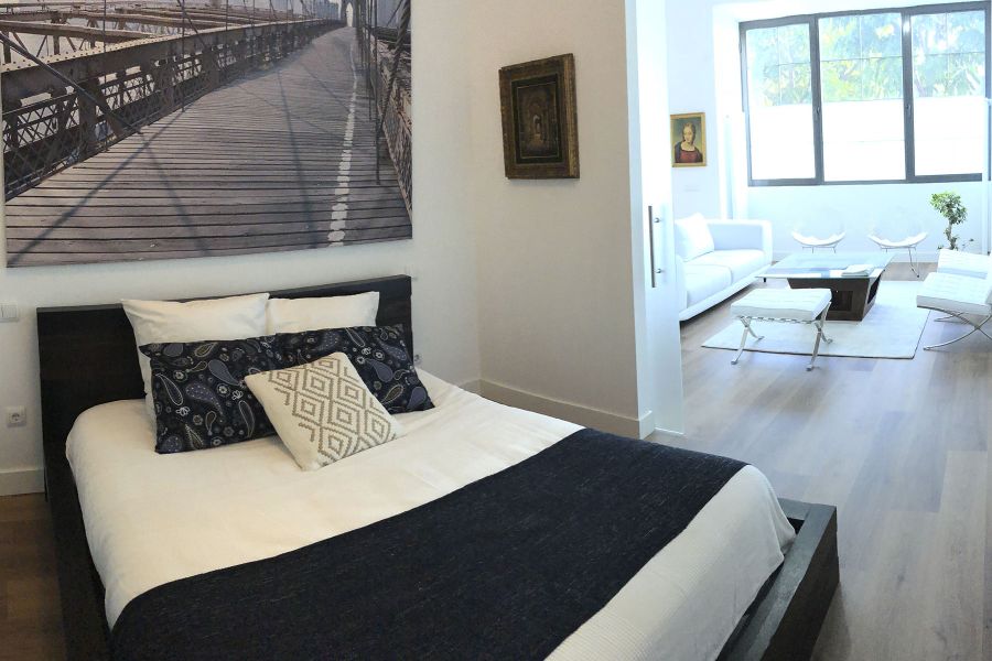 Habitación y Salón de fondo Loft en venta en Madrid Río